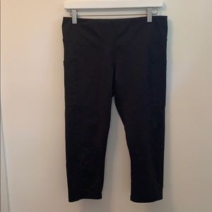 Champion C9 Active Capri Size Large